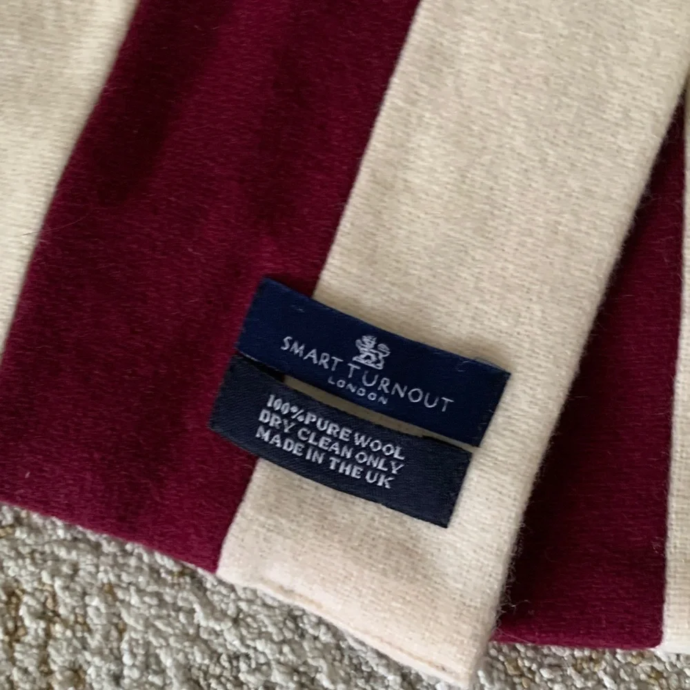 Smart turnout London Striped Maroon and Cream men wool scarf